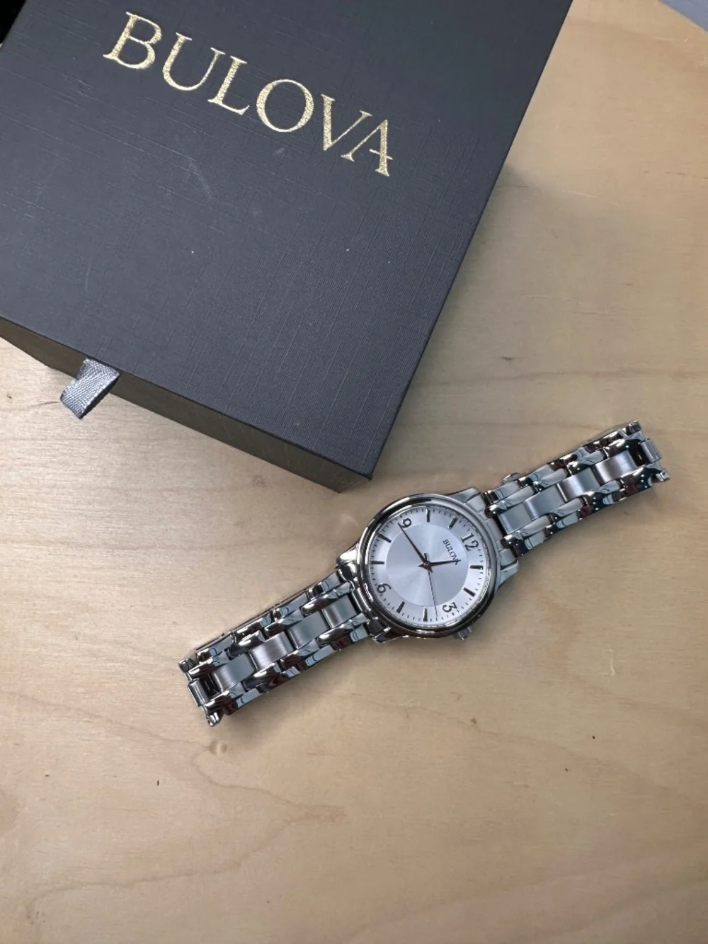 Bulova Men’s Stainless Steel Watch – Complete Set – Excellent Condition